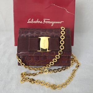 Auth Salvatore Ferragamo Bordeaux Chain  Shoulder Bag